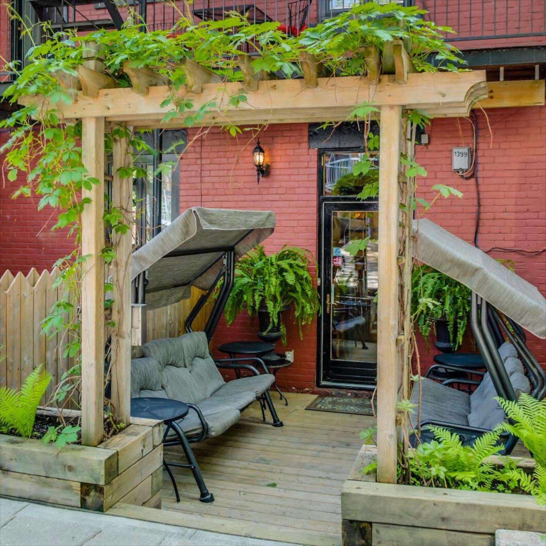 Auberge Les Bons Matins Montreal Exterior photo